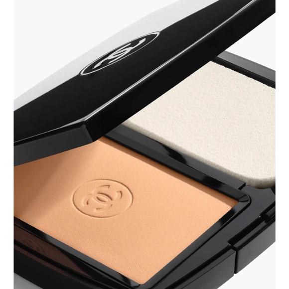 authentic Chanel foundation all day comfort B70 - Picture 3 of 5